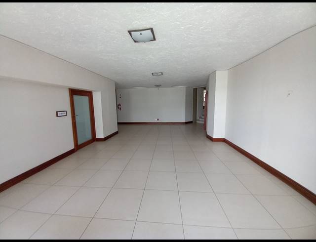 1,428M² OFFICE TO LET IN BRYANSTON